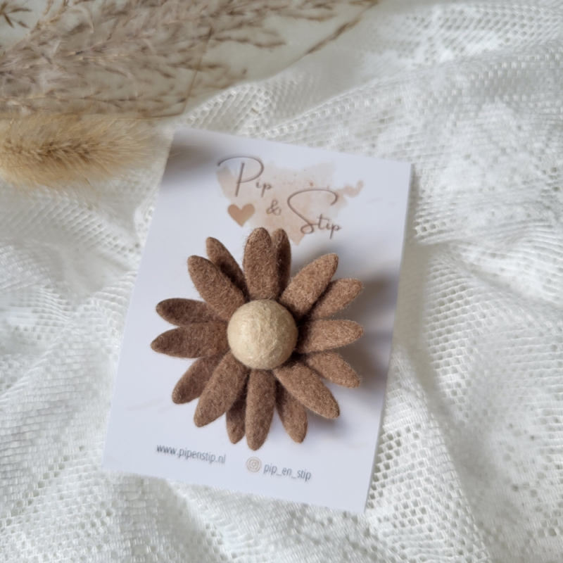 Alligatorspeld Velvet Bloom Bruin