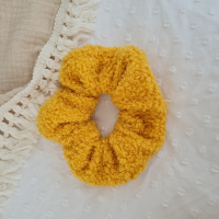 Teddy Scrunchie Okergeel
